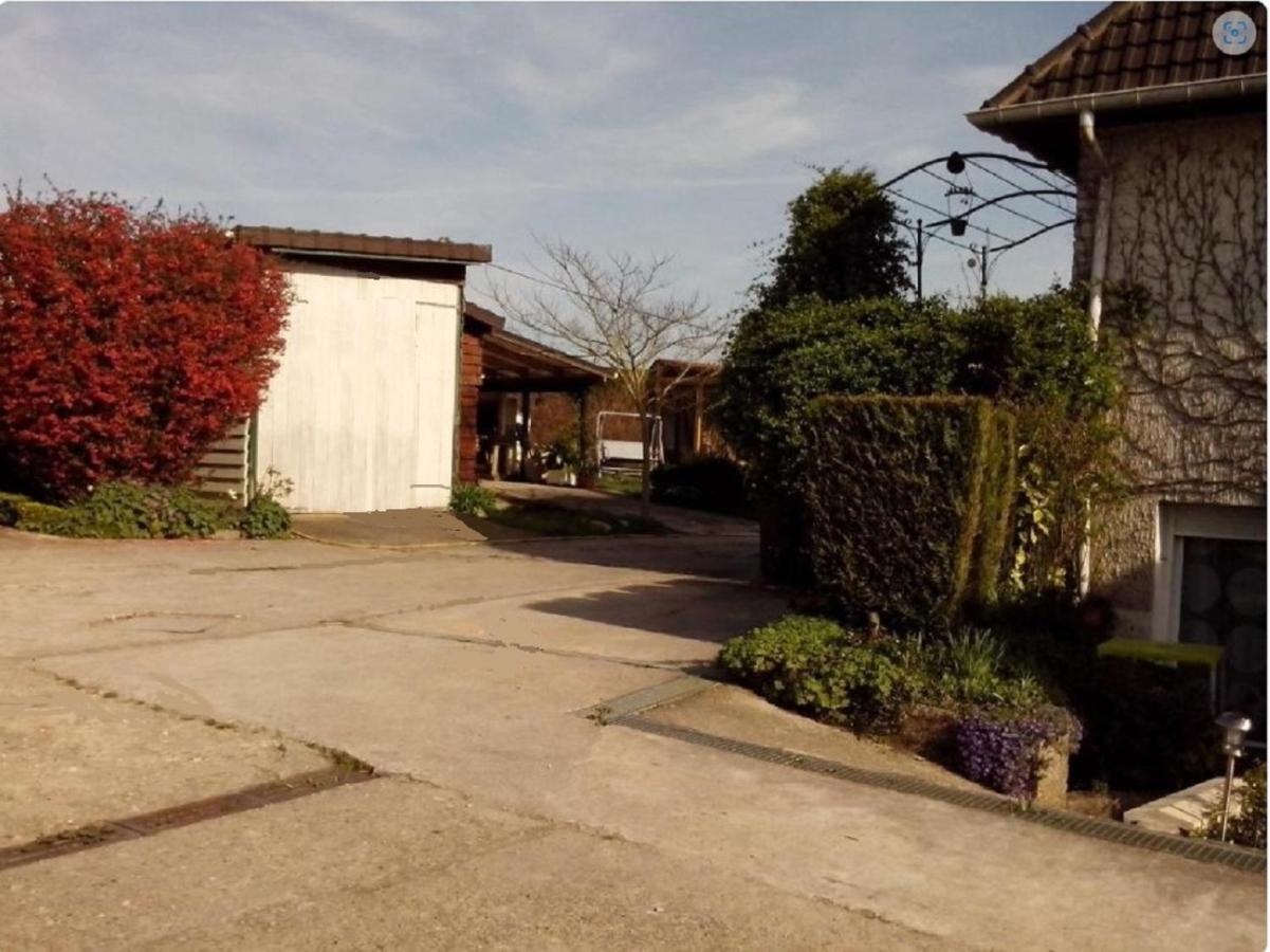 Les Nympheas, Appart Au Calme Et Grand Jardin A 15 Min De Disneyland, Crecy-la-Chapelle Exteriör bild