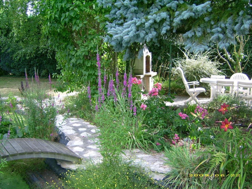 Les Nympheas, Appart Au Calme Et Grand Jardin A 15 Min De Disneyland, Crecy-la-Chapelle Exteriör bild
